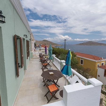 Roulas Apartments Chalki Town Buitenkant foto