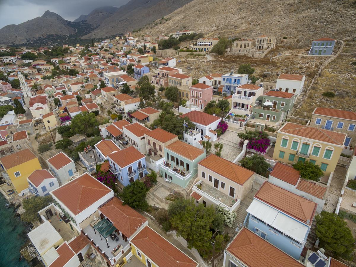 Roulas Apartments Chalki Town Buitenkant foto