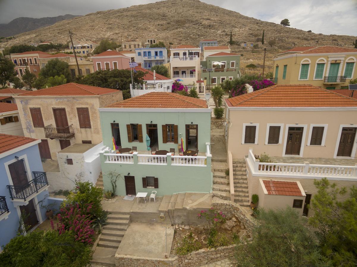 Roulas Apartments Chalki Town Buitenkant foto