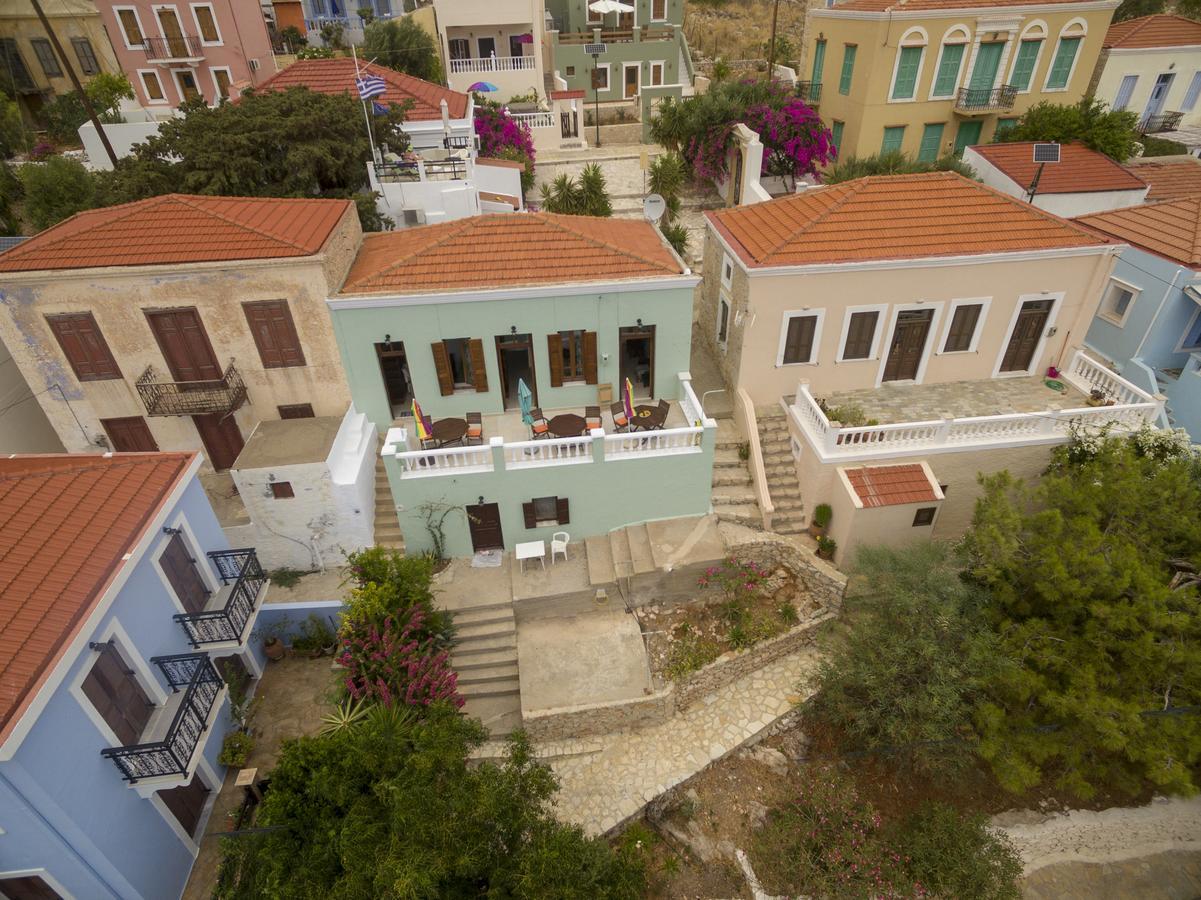 Roulas Apartments Chalki Town Buitenkant foto